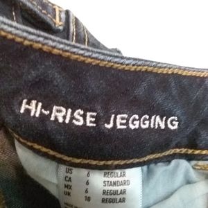 American Eagle Outfitters Jeans - American Eagle high rise jeggings size 6 American Eagle Outfitters Jeans - American Eagle high rise jeggings size 6